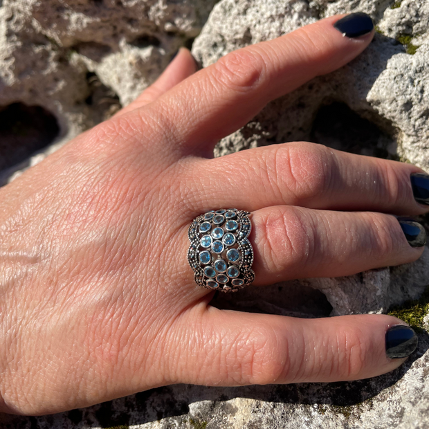 anello diamantini fascia topazio azzurro roma etnico myka gioielli chiara ferragni gioielli artigianali gioielli fatti a mano negozio di gioielli a roma gioielleria a roma