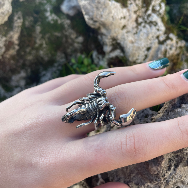 anello animali scorpione argento anallergico roma etnico myka gioielli chiara ferragni gioielli artigianali gioielli fatti a mano negozio di gioielli a roma gioielleria a roma.