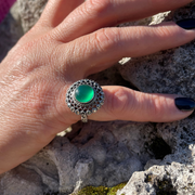 anello pietra verde smeraldo rosone roma etnico myka gioielli chiara ferragni gioielli artigianali gioielli fatti a mano negozio di gioielli a roma gioielleria a roma.