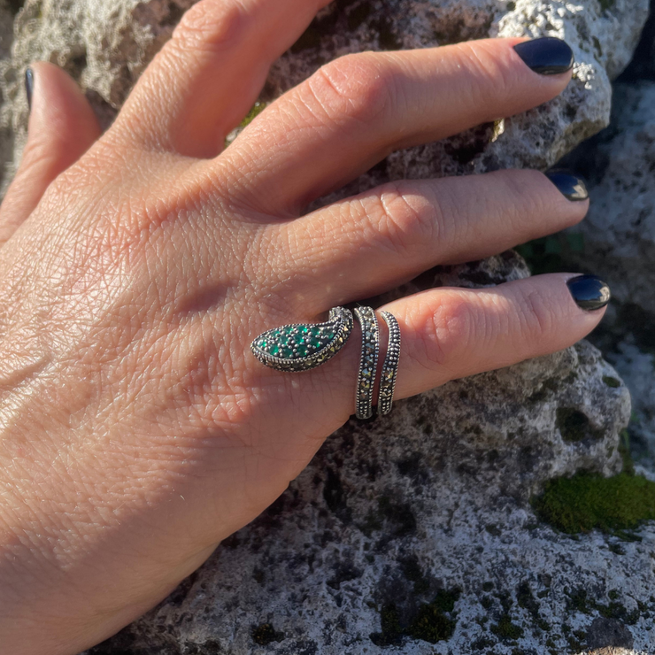 anello animali animale serpente smeraldi roma etnico myka gioielli chiara ferragni gioielli artigianali gioielli fatti a mano negozio di gioielli a roma gioielleria a roma