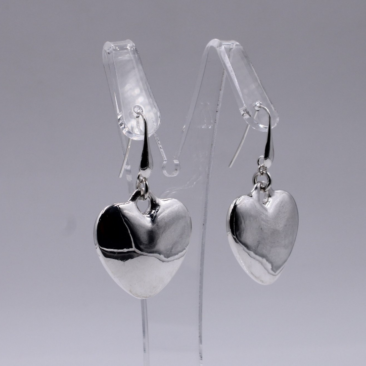 Orecchini in Argento 925 con Cuore Bombato Pavè Orecchini in Argento 925 con Cuore Bombato Pavè